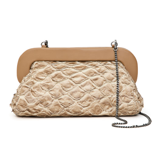 Inara - Bolsa Clutch em Couro de Pirarucu Cappuccino