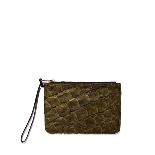 CECI - Carteira com alça de mão em couro de pirarucu Verde Militar