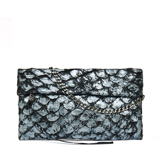 Aquira Maxi Clutch em Couro de Pirarucu - Cor Preto com Prata