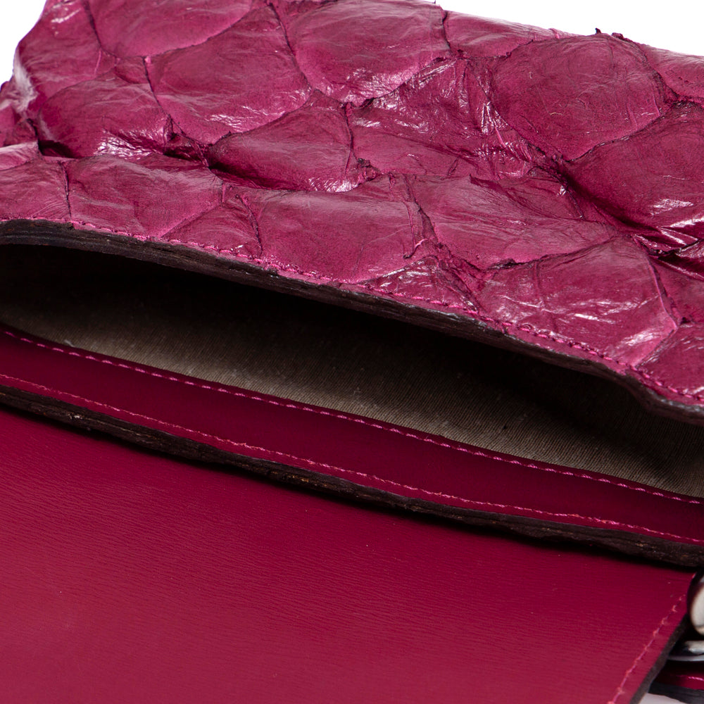 HUARI - Mini handbag em couro de pirarucu - Açai