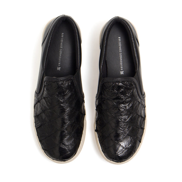 tenis handmade em couro de pirarucu preto