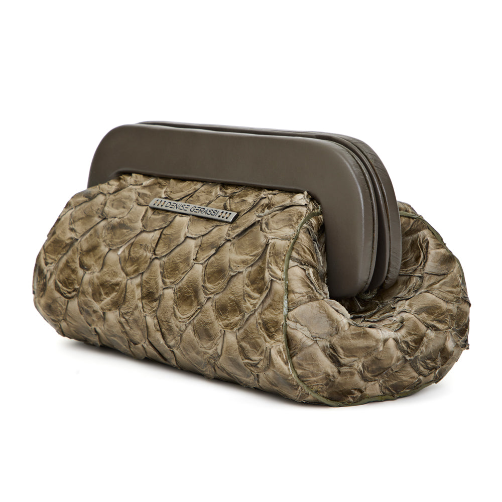 Inara - Bolsa Clutch em Couro de Pirarucu Oliva