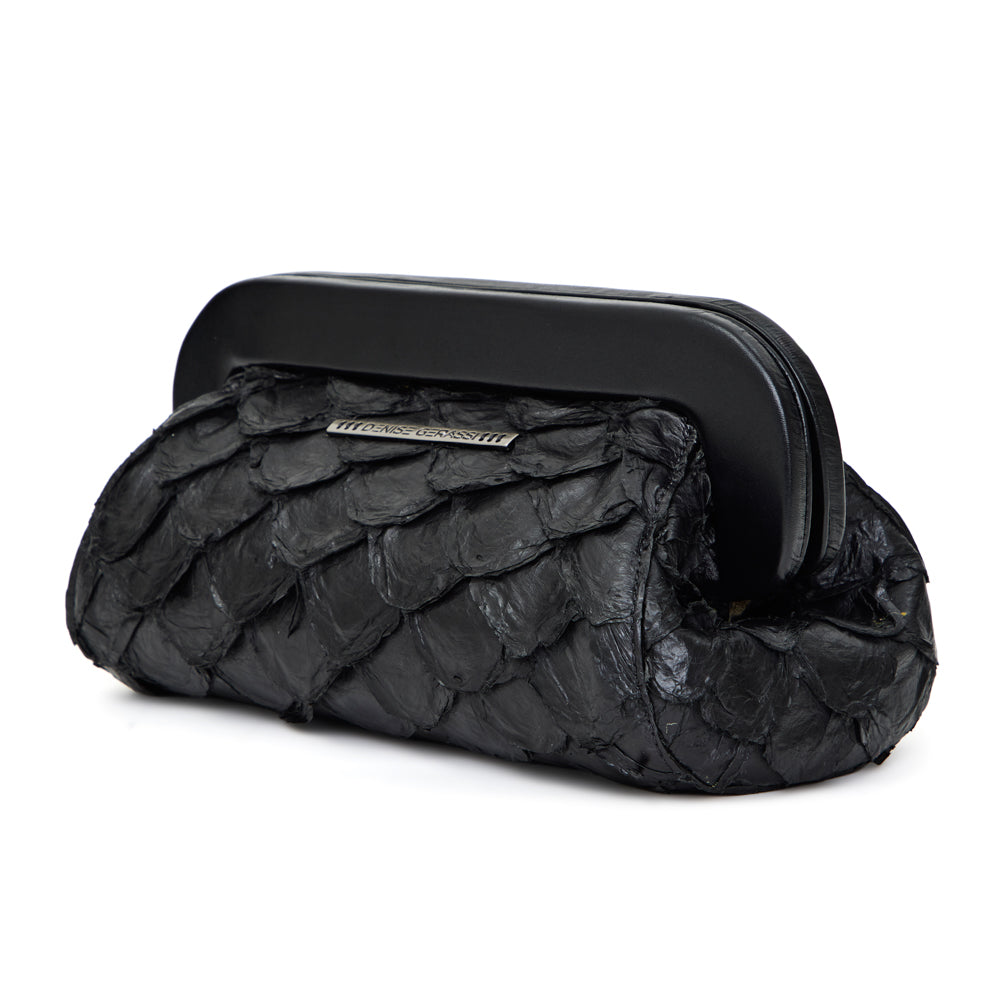 Inara - Bolsa Clutch em Couro de Pirarucu Preto