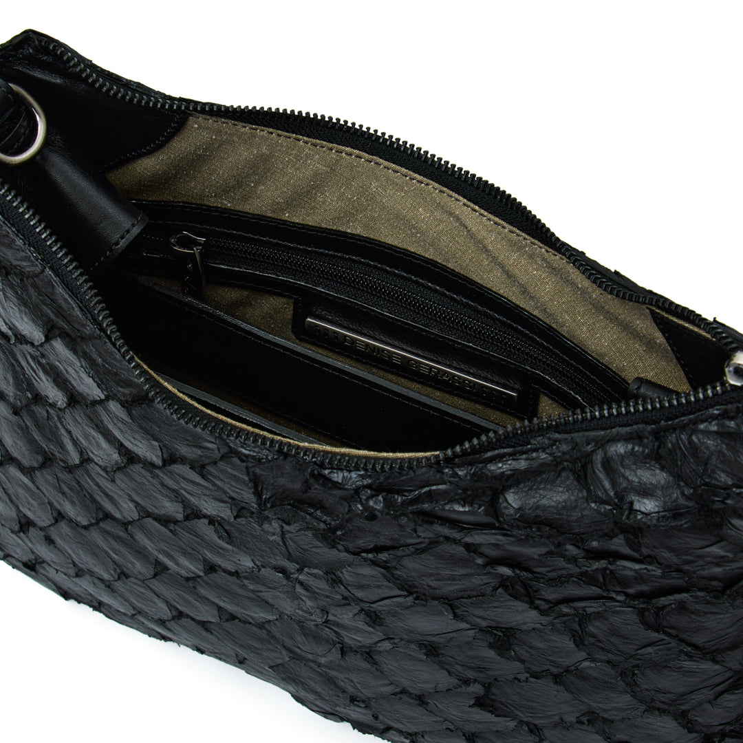 Yara - Bolsa Tiracolo Transversal em Couro de Pirarucu Preto