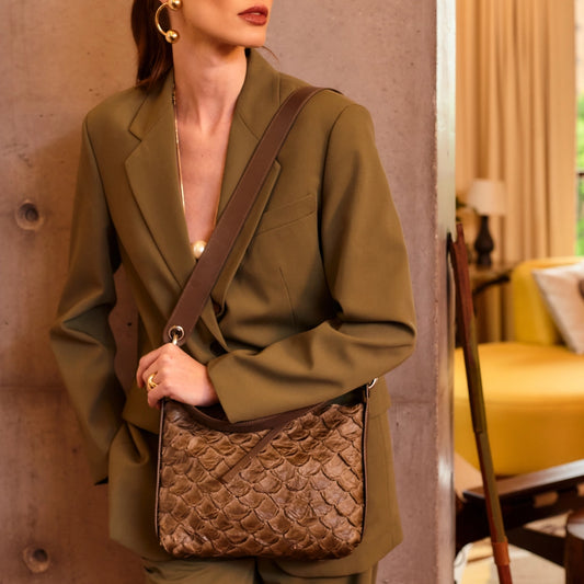 Aimara - Handbag em couro de pirarucu Oliva