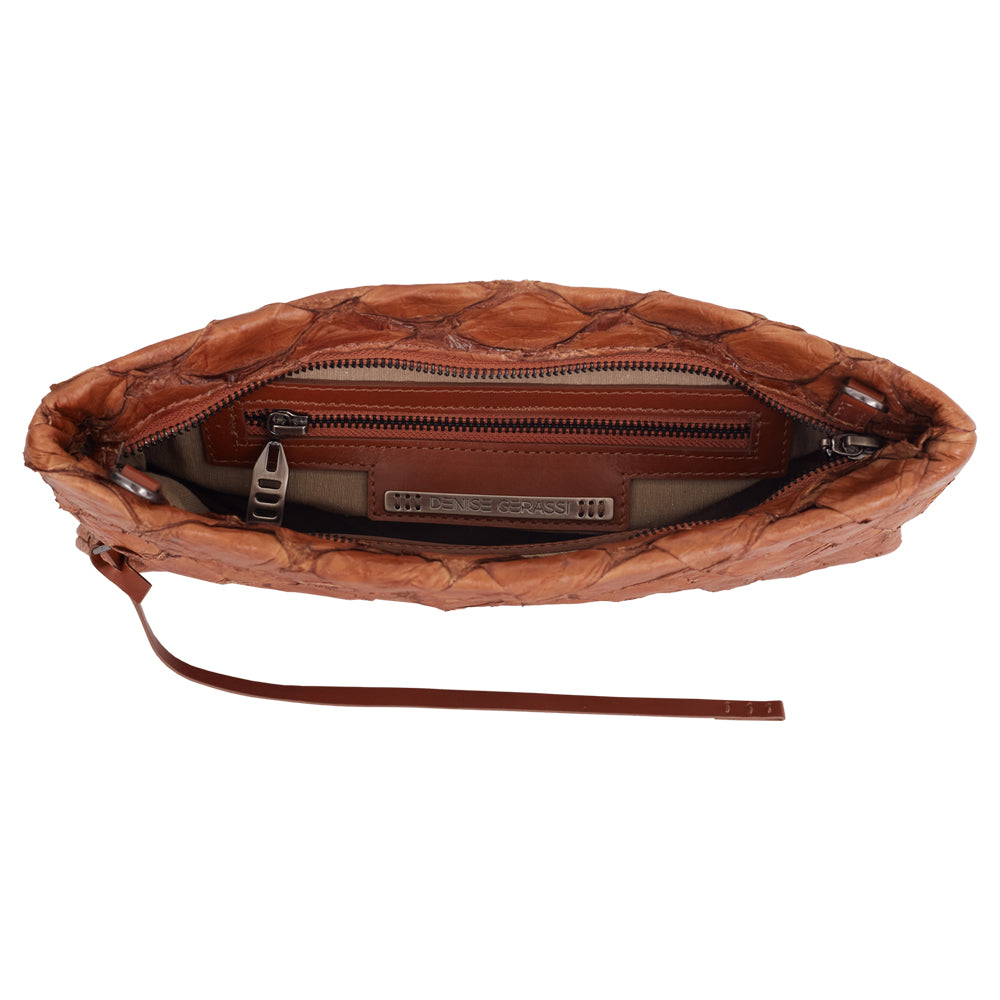 New Aquira - Maxi clutch in pirarucu leather.