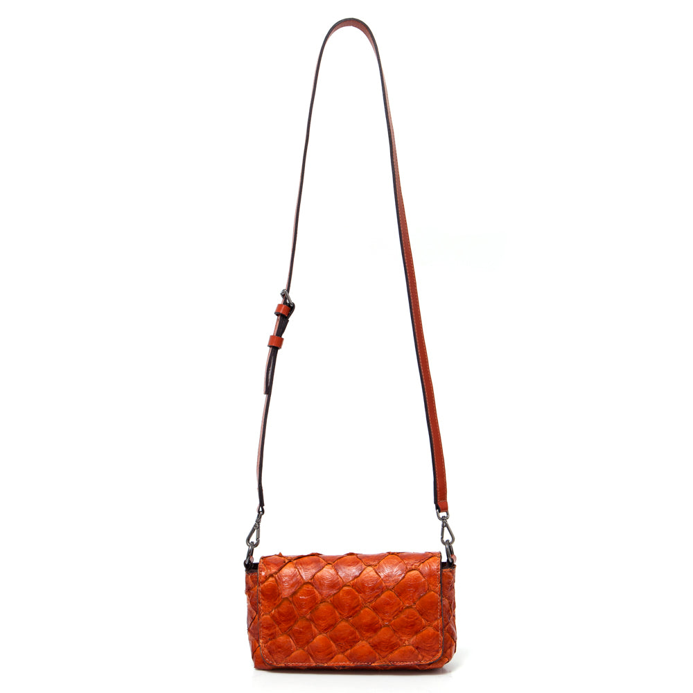HUARI - Mini handbag em couro de pirarucu - Telha