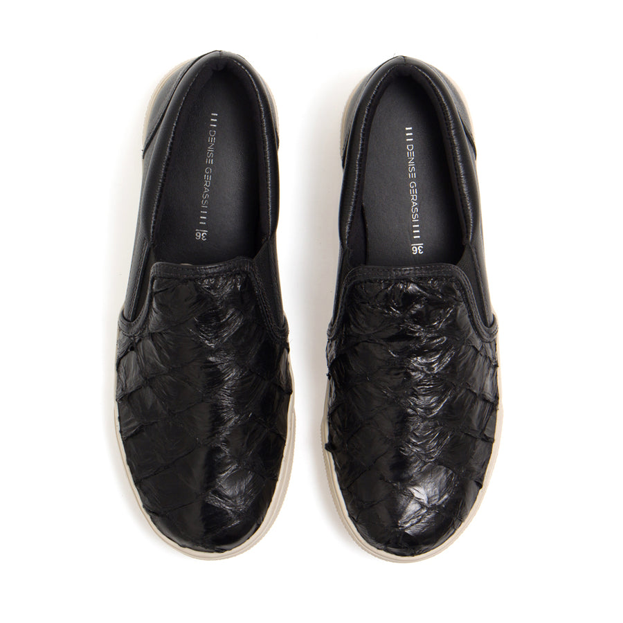 tenis handmade em couro de pirarucu preto