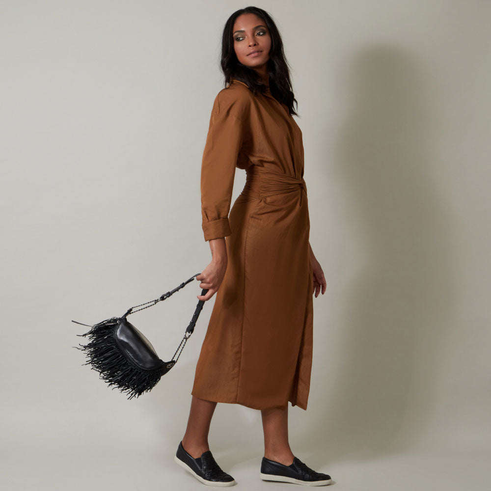 INDIRA - Leather pouch bag with braided fringe front